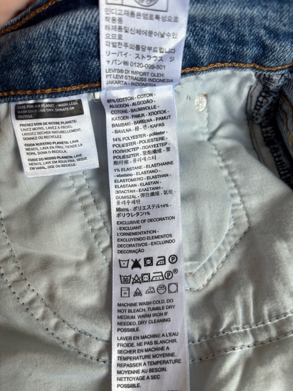 Levi's Light Blue Distressed Wedgie Straight Size 30 - Picture 12 of 12